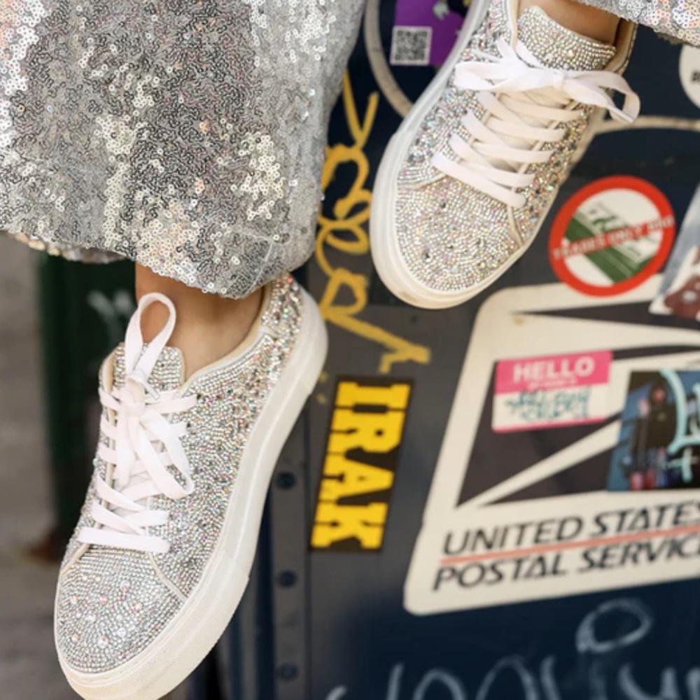 SIDNY rhinestone Sneaker in White/Silver SIZE 9.5 Betsey Johnson